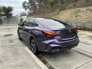 MG5 2025 300TGI Global Flagship 1.5T Turbo 7DCT Berline Sportive 5 Places Fastback avec Phares LED et Caméra, en Stock pour l'Exportation - Product Image 5