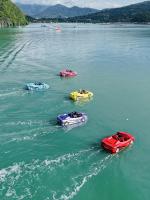 Bateau tamponneur électrique gonflable Hualong en acier pour adultes avec pistolet à eau pour piscine – Chine