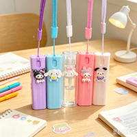 Mini vaporisateur de parfum carré 10 ml en plastique ABS, rechargeable, portable, vide, avec ailettes pour breloque de sac