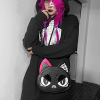 Sac à bandoulière pour femme personnalisé, motif chat fantôme original, style Y2K gothique, avec rivets et croix, inspiré de la subculture et des soirées pluvieuses