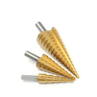Usine de haute qualité HSS 4241 cannelure droite triangle tige cône titane embouts étagés perceuse multifonctionnelle