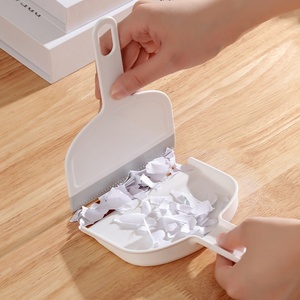 Ensemble balayette et pelle mini pour enfants, idéal pour le nettoyage des animaux domestiques, des bureaux d'étudiants et des tables scolaires - Product Image 2