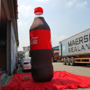 Réplica <span class=keywords><strong>de</strong></span> Botella <span class=keywords><strong>de</strong></span> <span class=keywords><strong>Coca</strong></span>-<span class=keywords><strong>Cola</strong></span> Gigante Inflable KeepFuns con Sabor Original - Accesorio Promocional <span class=keywords><strong>de</strong></span> Gran Tamaño para Eventos <span class=keywords><strong>de</strong></span> Venta Minorista/Bebidas - Product Image 2