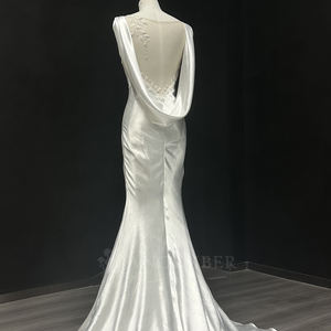 Vestido de Novia Moderno y Sexy con Espalda Descubierta, Estilo Sirena, con Apliques Florales de Cristal, Largo hasta el Suelo, Modelo NT35 - Product Image 4