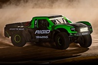 Traxxas 85086-4 Unlimited Desert Racer, Camioneta de Carreras Todoterreno a Escala Profesional 4WD, RTR, 50+ MPH, 6S, Sin Escobillas, 2200KV, Impermeable, Auto RC a Escala