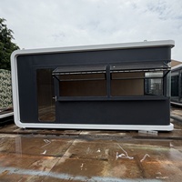 Kiosque alimentaire conteneurisé, stand de restauration rapide préfabriqué, restaurant de rue, kiosque mobile en panneaux sandwich isolés avec structure en acier, café-restaurant