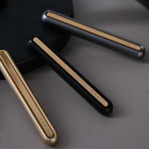 Dokiy Private Design 2025 nouveau <span class=keywords><strong>d</strong></span>ésodorisant de voiture en métal <span class=keywords><strong>d</strong></span>ésodorisant de voiture rechargeable de style luxe - Product Image 1