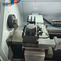 Tour horizontal à lit plat automatique CK6132, système GSK, portée de 300 mm, tourelle à 4 postes, machine de tournage CNC de précision pour le travail des métaux