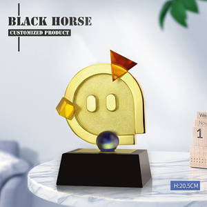 Trofeo de Cristal K9 y Metal Moderno Personalizado al por Mayor, Premio MOMO, Premios de Anfitrión del Año, Hecho a Mano <span class=keywords><strong>con</strong></span> Técnica de Fundición - Product Image 1