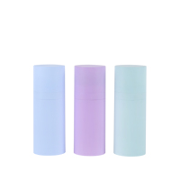 En stock !! Vente en gros d'usine : flacons de crème sans air en PP noir avec pompe, 30 ml, 50 ml, 80 ml, 100 ml, 120 ml, 150 ml