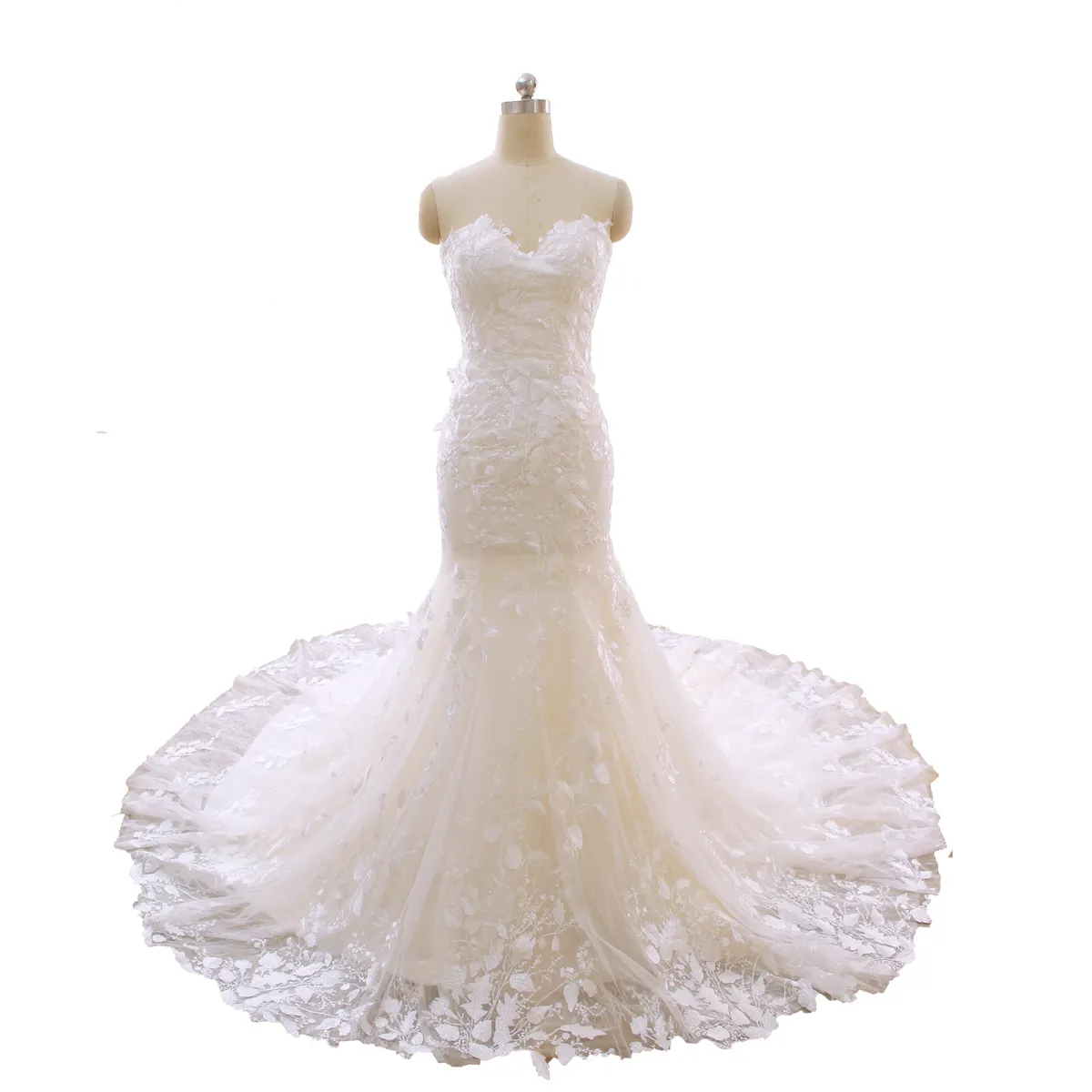 Elegant New France Lace Custom Made Direct Manufacturer Ivory Sweetheart Strapless Mermaid Wedding Dress for women