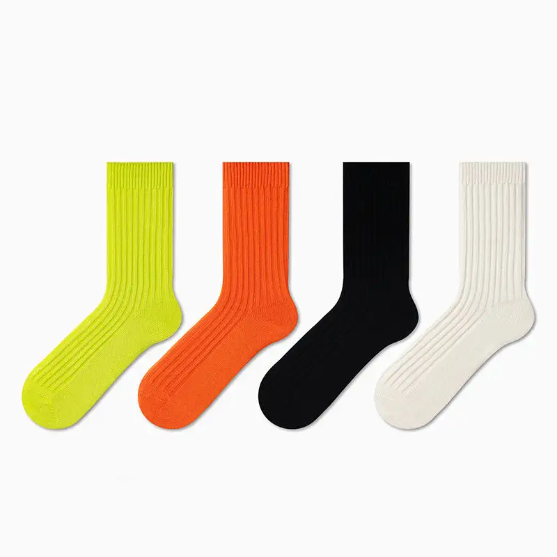 Großhandel OEM Socken Herren hochwertige dicke Baumwoll socken Custom LOGO High Tube Basketball & Fußball Sports ocken