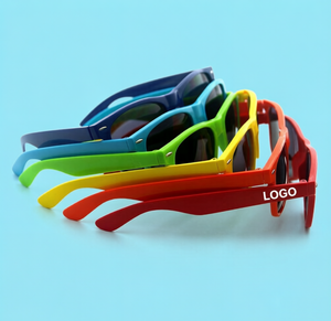 Gafas de Sol Clásicas de Plástico con Logotipo Impreso Personalizado, Venta al Por Mayor, Baratas, para Hombre y Mujer, Regalo Promocional para Fiestas - Product Image 1