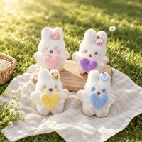 Vente en gros populaire : Peluche mini de 4 pouces, douce, haut de gamme, multi-styles, personnalisable en usine, pour machine à griffes, portable, en forme de pendentif de dessin animé