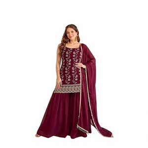 Conjunto de traje Sharara de lujo en Georgette Borgoña con bordado Zari dorado pesado, Kurti corto, Gharara y Dupatta para fiesta de boda india - Product Image 1