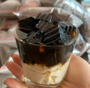 Hot Sale Black Grass Jelly Powder Food Grade for Healthy Beverages and Jelly Pudding Making from Vietnam Factory - Product Image 1