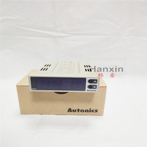 Voltmetro Digitale e Amperometro da Pannello AUTONICS M4V con Grado di Protezione IP65, Precisione 0,2% per Misurazione di Tensione e Corrente DC/AC - Product Image 2