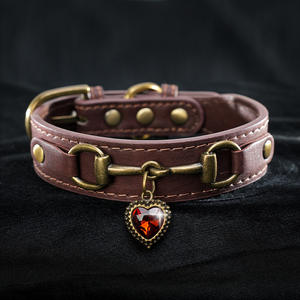 Bestseller-Haustier halsband aus PU-Leder mit Herz dekorationen aus Bronze und Strass, mehrfarbige Auswahl möglichkeiten für Hund und Katze - Product Image 6