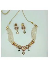 Ensemble collier ras-de-cou de mariée élégant finition or avec fleurs en cristal rose, perles et boucles d'oreilles tendance - Product Image 2