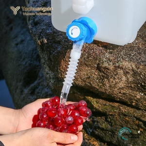 Réservoir d'eau en plastique d'extérieur 11L avec robinet, conteneur de stockage d'eau pour le camping, lot de 2 - Product Image 6