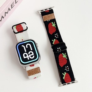 BEEFLYPOWER <span class=keywords><strong>Bracelet</strong></span> en nylon extensible à boucle japonaise motif fraise mignon pour <span class=keywords><strong>Apple</strong></span> <span class=keywords><strong>Watch</strong></span> Series 11 10 45mm 49mm Femme - Product Image 2