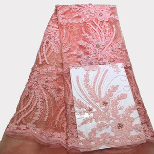 Ricamato da sposa in pizzo tessuto Africano del merletto Francese e perline morbido abito da sposa - Product Image 1