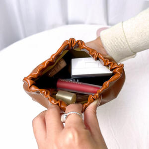 Bolsa de Maquillaje de Viaje de Lujo, Gran Capacidad, Cierre Automático, Impermeable, Organizador de Lápiz Labial y Perfume, Nueva - Product Image 5