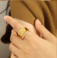 Bague Croix Incrustée de Perles d'Imitation, Bijoux en Acier Inoxydable en Gros, Bague Croix Chunky Rétro en Acier Titane