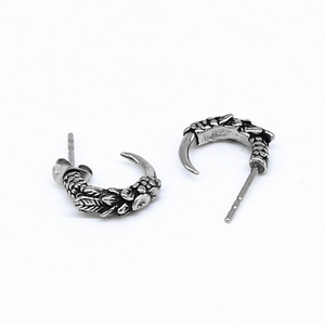 Pendientes de acero de titanio yunnique, diseño de cola de zorro en forma de media luna, joyería de moda unisex, 316mm, estilo punk europeo americano - Product Image 1