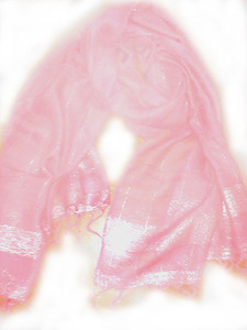 Écharpe longue en rayonne tricotée style vintage, écologique et légère, motif carré uni teint en fil - Product Image 2