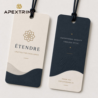 Étiquettes suspendues APEX personnalisées avec logo imprimé, étiquettes de marque personnalisées, fabricant d'étiquettes suspendues, design pour vêtements, jeans, étiquettes suspendues en papier personnalisées