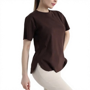 เสื้อยืดคอเต่าแขนสั้นทรงปกติสำหรับผู้หญิง EVER GLOW สีพื้น ผ้าฝ้าย 100% ระบายอากาศได้ดี ป้องกันรังสียูวี - Product Image 1