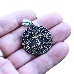 Collar con Colgante Yunnique de Acero Inoxidable 316L, Árbol de la Vida, Nudo Celta Grabado, Acabado Antiguo, Resistente al Agua, Amuleto Vintage Unisex - Product Image 4