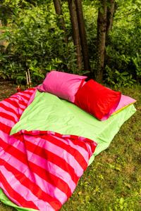 Ensemble <span class=keywords><strong>de</strong></span> literie en coton pur respirant, rayures rouges et roses avec intérieur <span class=keywords><strong>vert</strong></span>, nouveau design, ensemble <span class=keywords><strong>de</strong></span> housse <span class=keywords><strong>de</strong></span> couette en coton - Product Image 4