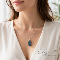Collier pendentif goutte d'eau en labradorite naturelle avec attache grain de melon et chaîne serpent – Cadeau bijou