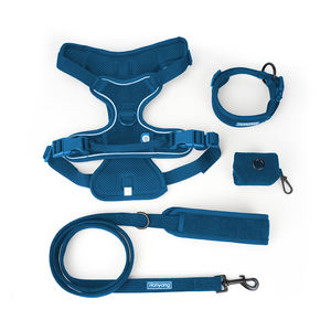 طقم طوق وحزام حيوانات أليفة Corduroy بدون سحب للكلاب قابل للتعديل مع كيس للبراز على شكل علامة تجارية فاخرة مع نمط شعار مخصص حسب الطلب - Product Image 1