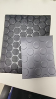 Rouleaux de tapis de sol antidérapants industriels ronds en PVC colorés pour extérieur avec service de découpe