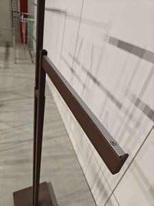 Commercio all'ingrosso di fabbrica al dettaglio negozio di <span class=keywords><strong>abbigliamento</strong></span> Design in acciaio regolabile in metallo 2 vie stand <span class=keywords><strong>abbigliamento</strong></span> espositore negozio - Product Image 3