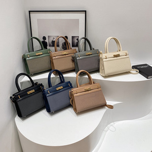 Túi xách nữ đeo chéo mini bền chất liệu PU cao cấp, thiết kế riêng theo yêu cầu nhà sản xuất, bán buôn. - Product Image 3