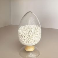 Granulés de PVC blanc de haute qualité, matière vierge, poudre de PVC rigide pour l'extrusion et le moulage de profilés de tuyaux