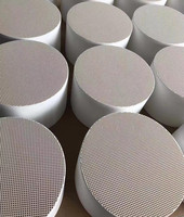 Support catalytique en céramique alvéolée pour le contrôle des émissions d'échappement des groupes électrogènes