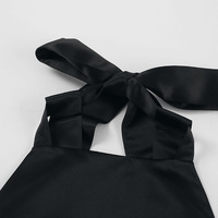 Robe Courte Noire Élégante en Satin Vintage en Polyester pour Femme, Modèle Épaules Dénudées, Ceinturée, Taille Haute, Idéale pour Soirées et Jours.