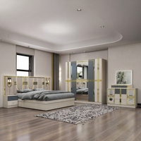 Ensemble de chambre à coucher moderne et luxueuse avec lit en tissu blanc et six armoires meubles en bois personnalisables pour hôtel, maison ou villa