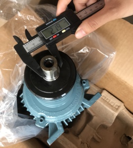มอเตอร์ ABB ความยืดหยุ่นสูงสำหรับเครื่องตัดกระจก 220V 2.2kW เสียงเบา รองรับความหนาของกระจก 4-19 มม. - Product Image 2