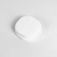 Tampon tonifiant semi-gel coloré bleu, concept rafraîchissant semi-gel, matière première sèche en tissu non tissé