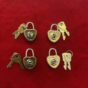 <b>Heart</b> <b>Shaped</b> Mini Padlock 22mmx32mm Brass Lock With 2 Keys For Jewelry <b>Box</b> Packaging Bag - Product Image 3