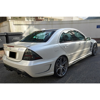 Kit carrosserie style AMG avec pare-chocs avant, jupes latérales, ailes avant et pare-chocs arrière pour C32 AMG C200 C260 C230 C300 C350 Classe C W203