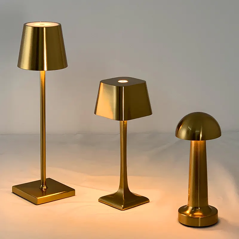 High Quality OEM New 2023 Designer Aluminium Gold Battery Decorated Dimmable Desk Table Lamp For Living Room