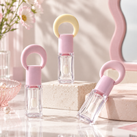 Tube carré transparent pour huile à lèvres avec logo personnalisé, 2,5 ml, capuchon à anneau large, pinceau souple pour blush liquide, emballage pour gloss à lèvres