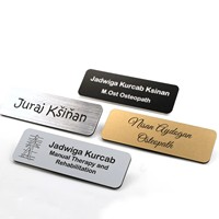Badge nominatif personnalisé en métal doré avec épingle, plaque d'identification gravée pour employés, plaque nominative de luxe pour personnel d'hôtel, bureau, restaurant et uniforme